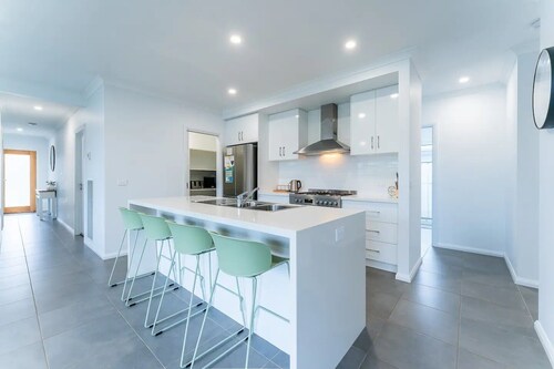 Tewksbury Haven  *with wi-fi*