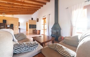 Smart TV, DVD player - Pet friendly home in Son Servera (Son Servera)