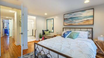 3 bedrooms, iron/ironing board, free WiFi, bed sheets