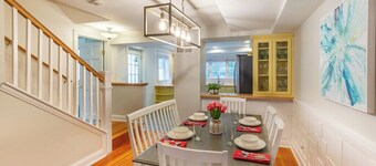 Walking distance to Navy Stadium! No cleaning fees!