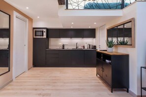 Fridge, microwave, oven, dishwasher