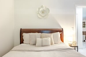 2 bedrooms, desk, iron/ironing board, free WiFi