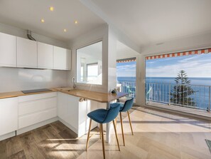 Fridge, microwave, dishwasher, coffee/tea maker