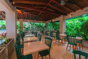 Restaurant - Del Tropico Hotel (Sopetrán)