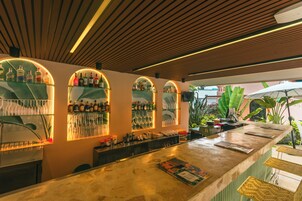 Snack bar
