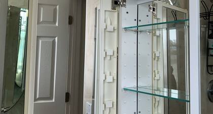 Lovely Garden Retreat Near Bart and Shops