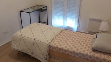 3 chambres, fer et planche Ă repasser, Wi-Fi, draps fournis