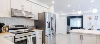Entire Home | Toronto Hub | Therma SPA | 12 Guests