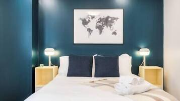 6 slaapkamers, een strijkplank/strijkijzer, wifi, beddengoed