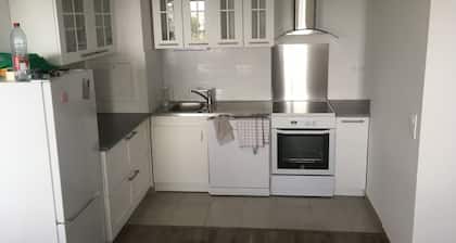 Near Disney and La Vallée Village - Apt 2 bdrms with balcony - sleeps 8