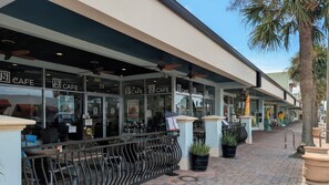 Juice and Java - Hibiscus Hideaway: Pool, Spa & Steps to the beach (Cocoa Beach)