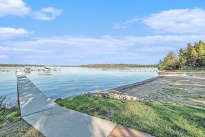 Property grounds - Relaxing Golf Course Retreat at Shanty Creek Resort | Pool and Beach Access (Bellaire)