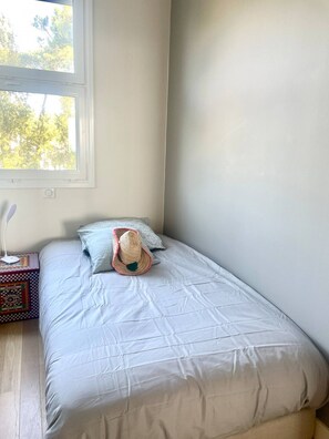 3 bedrooms, iron/ironing board
