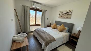 2 habitaciones, tabla de planchar con plancha, wifi y ropa de cama