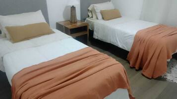 2 bedrooms, WiFi, bed sheets