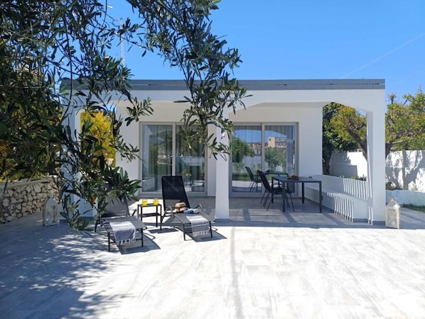 Superior Suite, Non Smoking - Helios | Terrace/patio - Rhodes soul luxury suites (Rhodes)