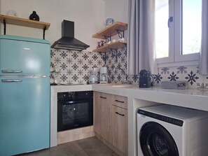 Superior Suite, Non Smoking - Helios | Private kitchen