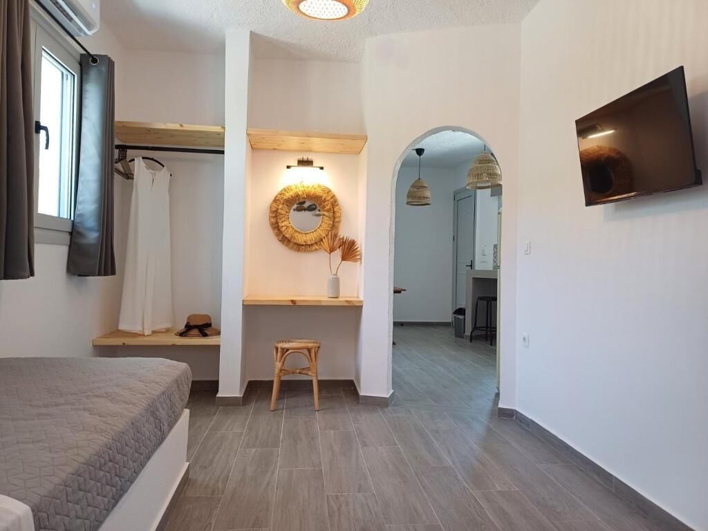 Superior Suite, Non Smoking - Phos