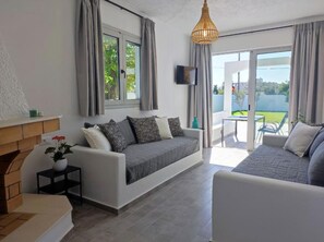 Superior Suite, Non Smoking - Helios | Television