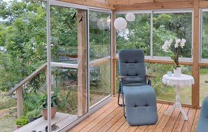 Property grounds - Awesome home in Linneryd with lake view (Linneryd)