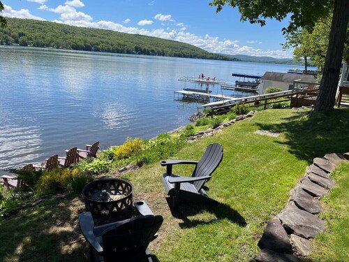 Cottage on Waneta Lake