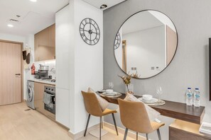 Kühlschrank, Mikrowelle, Ofen, Toaster