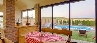 Dejligt hjem i Karanac med sauna