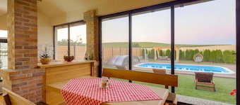 Dejligt hjem i Karanac med sauna