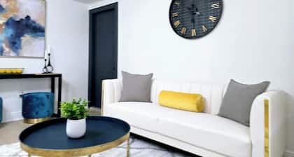 Charming 3-bedroom, completely remodel house in the heart of Port Richey