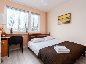 1 chambre, fer et planche à repasser, Wi-Fi, draps fournis