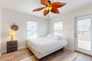 3 chambres, fer et planche à repasser, accès Internet, draps fournis