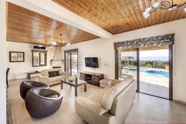 TV, fireplace, video games, DVD player