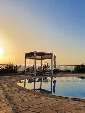 A heated pool - Sunset View Villa your coastal paradise in Argaka (Argaka)