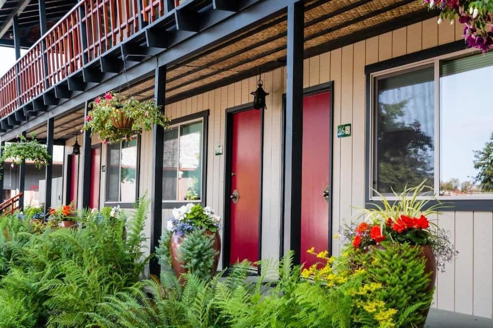 Discovery Inn