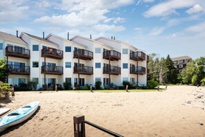 Exterior - Bayfront Bliss at the Beaches (Traverse City)