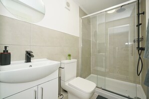 Apartment | Badezimmer
