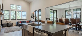 Newly Built Townhome in Snowcreek Creekhouse #1324 3 Bed 3 Baths Sleeps 8! Mountain Views!
