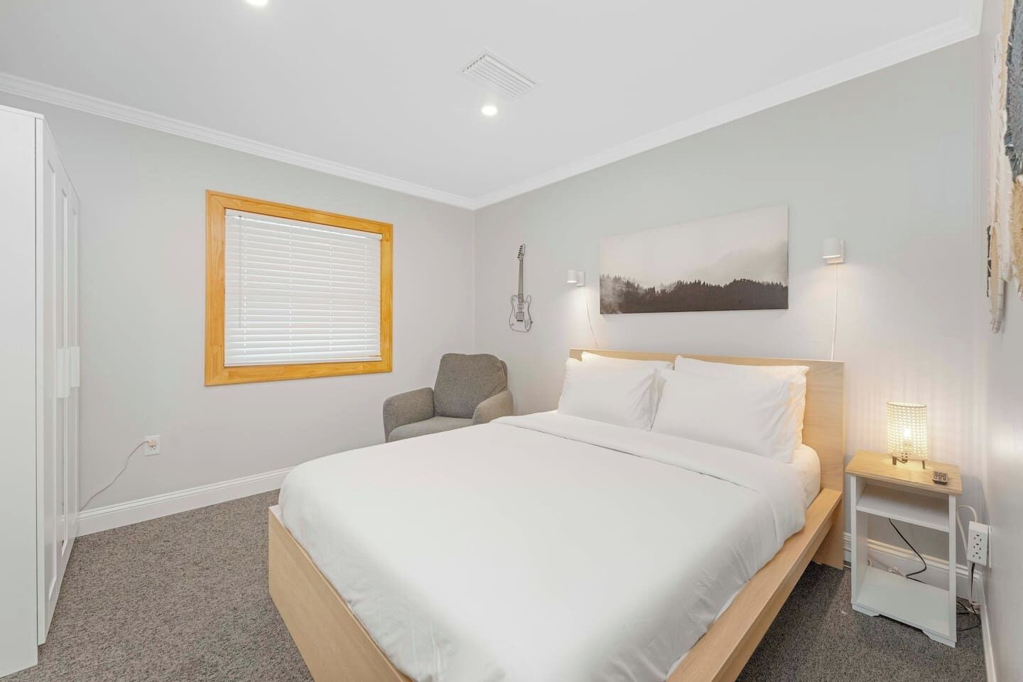 2 habitaciones, tabla de planchar con plancha y wifi gratis 