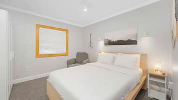 2 slaapkamers, een strijkplank/strijkijzer, wifi, beddengoed