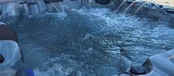 Hot Tub, 6 bedrooms, sleeps 16, Theater  and game room