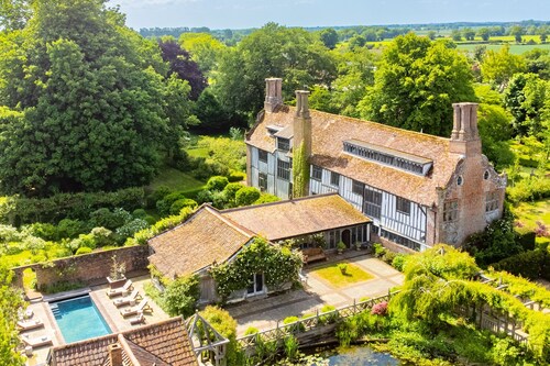 Splendid 1,000 year old Medieval manor house - Flemings Hall