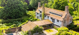 Splendid 1,000 year old Medieval manor house - Flemings Hall