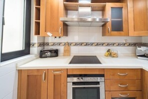 Fridge, microwave, oven, coffee/tea maker - Expoholidays Santa Rita (Almería)