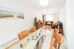 Dining - Expoholidays Santa Rita (Almería)