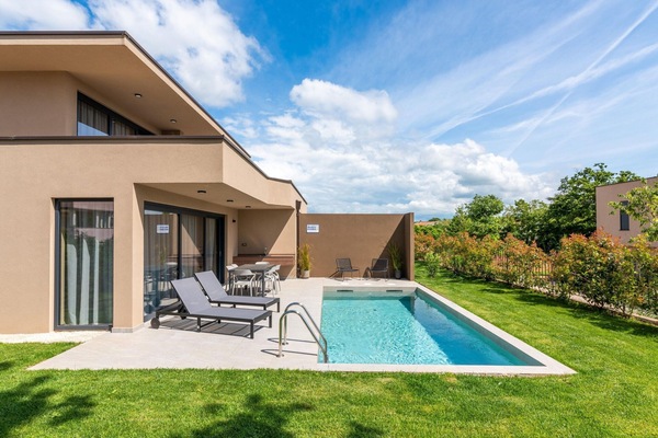 Villa | Pool | Indoor pool, outdoor pool