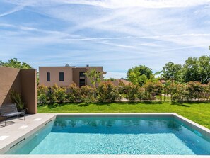 Vil·la | Piscina | Piscina coberta i piscina a l'aire lliure