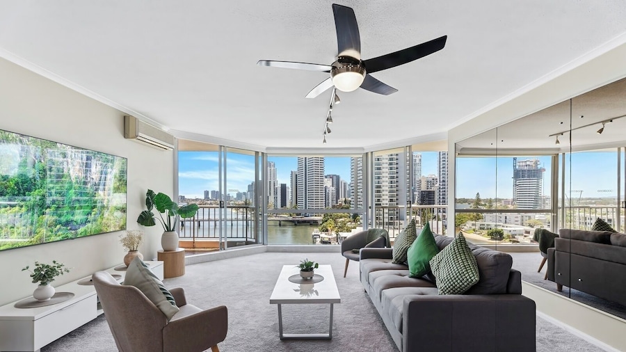 Moorings - HR Surfers Paradise