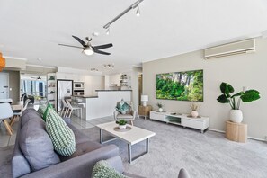 Appartement, vue canal | Coin séjour