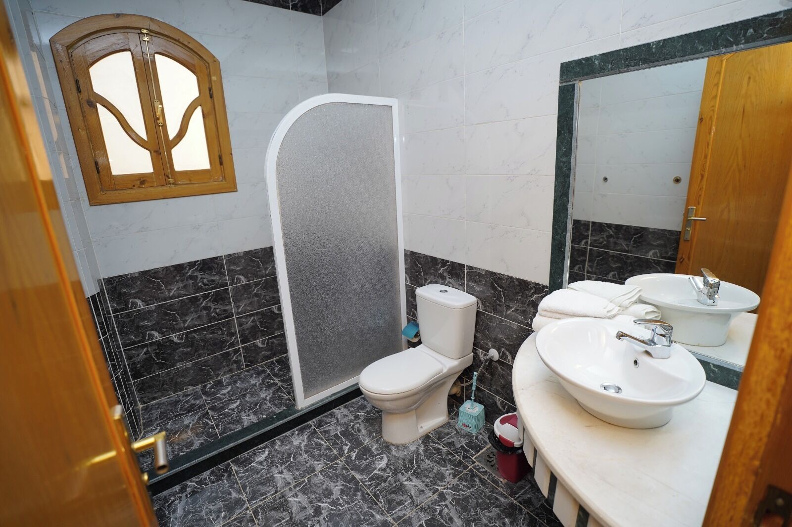 Gratis toiletartikelen, handdoeken, zeep, toiletpapier