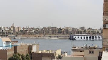 Apartamento Deluxe, balcón, vistas a la ciudad | Terraza o patio